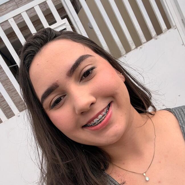 Babysitter in Santo André: Tais