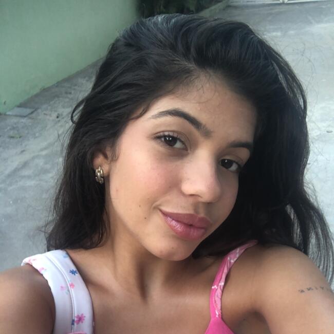 Babysitter in Cabo Frio: Lucélia