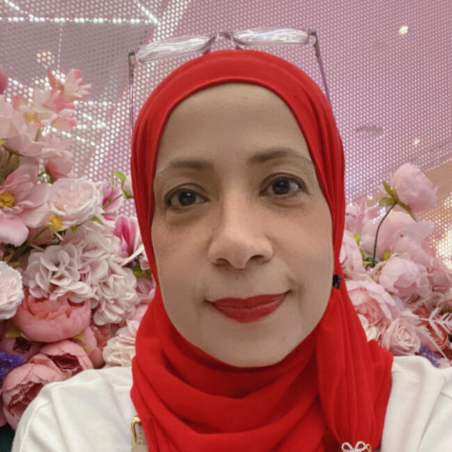 Pengasuh di Petaling Jaya: Sharifah