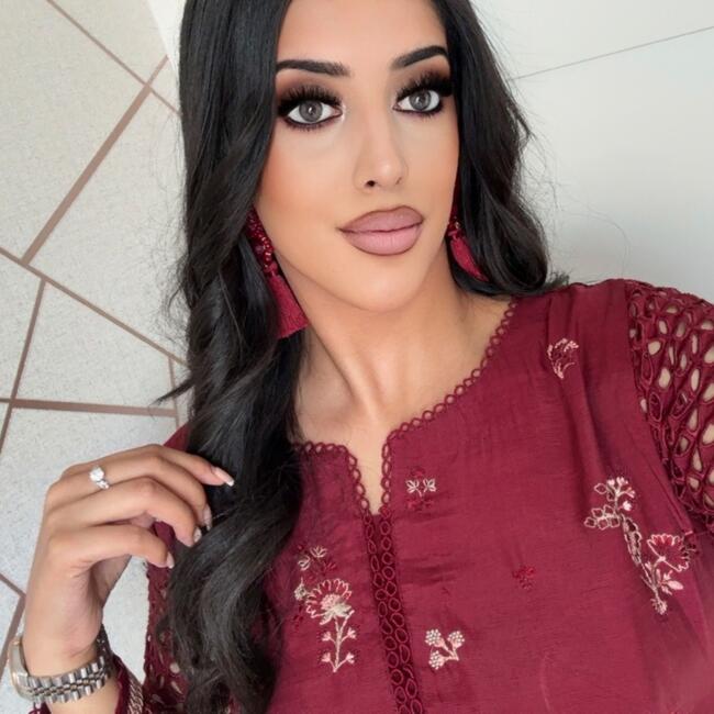 Babysitter in Bradford: Tanya
