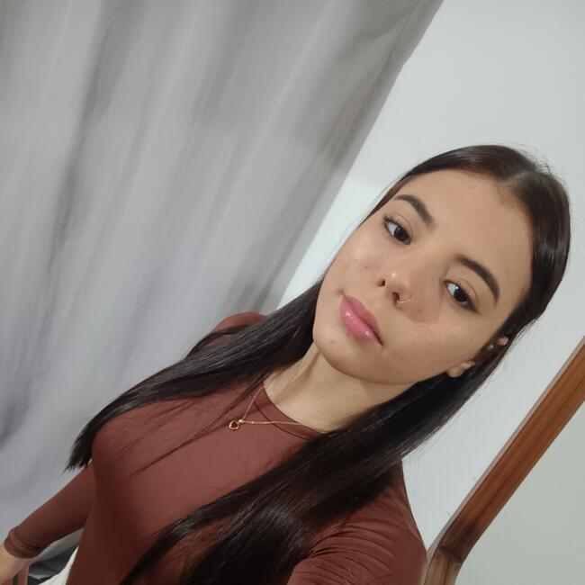 Babysitter in Pindamonhangaba: Mariana