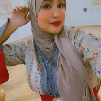 Nanny in Tours: Hiba