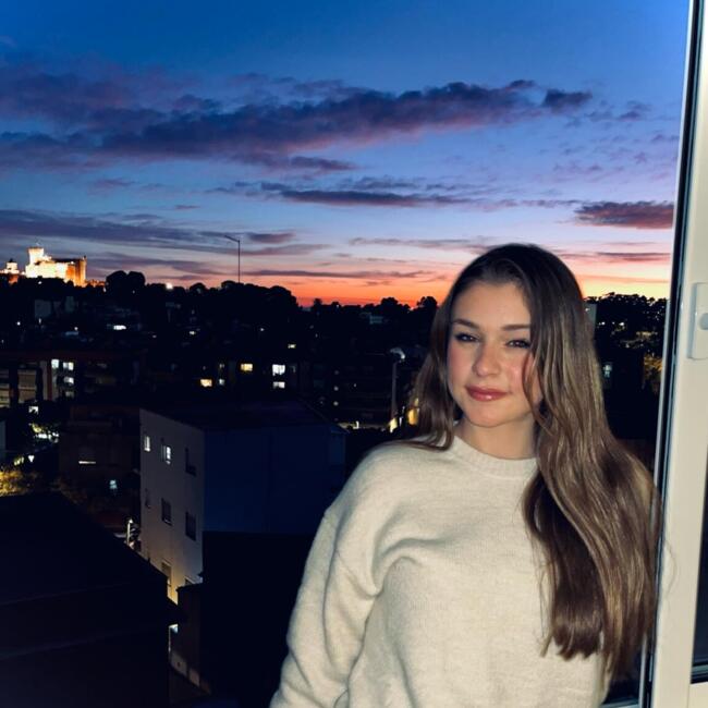 Babysitter in Sant Boi de Llobregat: Laura