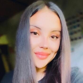 Babysitter in Corral: Hellen Atencio
