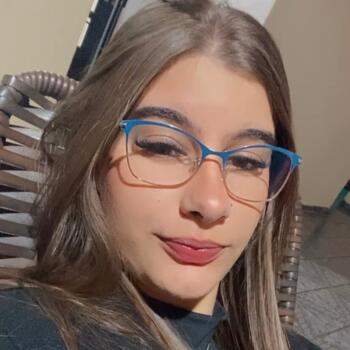 Babysitter Londrina: Gabriely