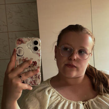 Babysitter Kortrijk: Dieuwke