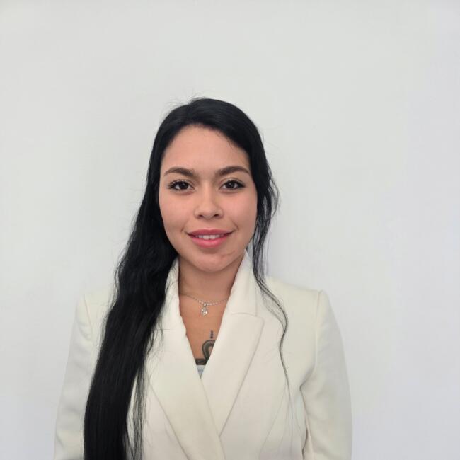 Babysitter in Saint-Louis: Valentina