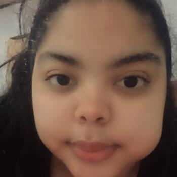 Babysitter in Purral: Daniela