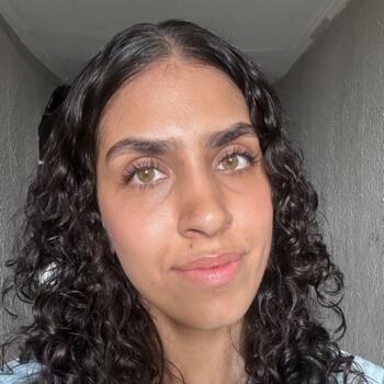 Babysitter Sorocaba: Daniely