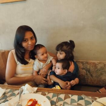 माता-पिता बंगलौर: Sandesh