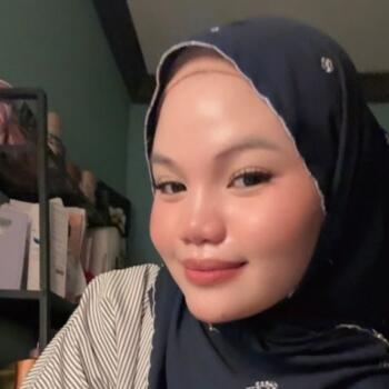 Babysitter in Singapore Island: Tiara