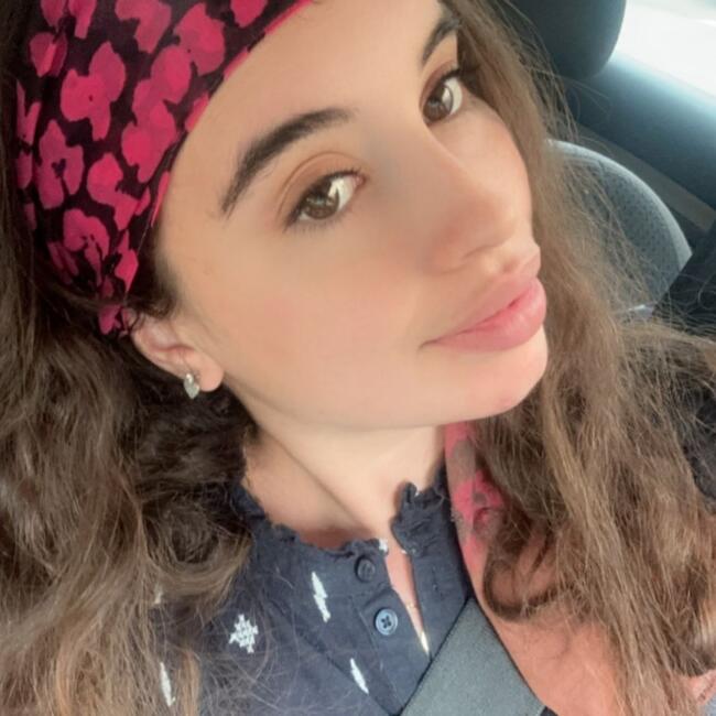 Babysitter in Bourg-en-Bresse: Yasmine