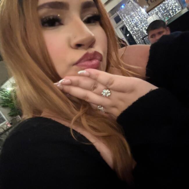 Babysitter in San Fernando Valley: Cassandra