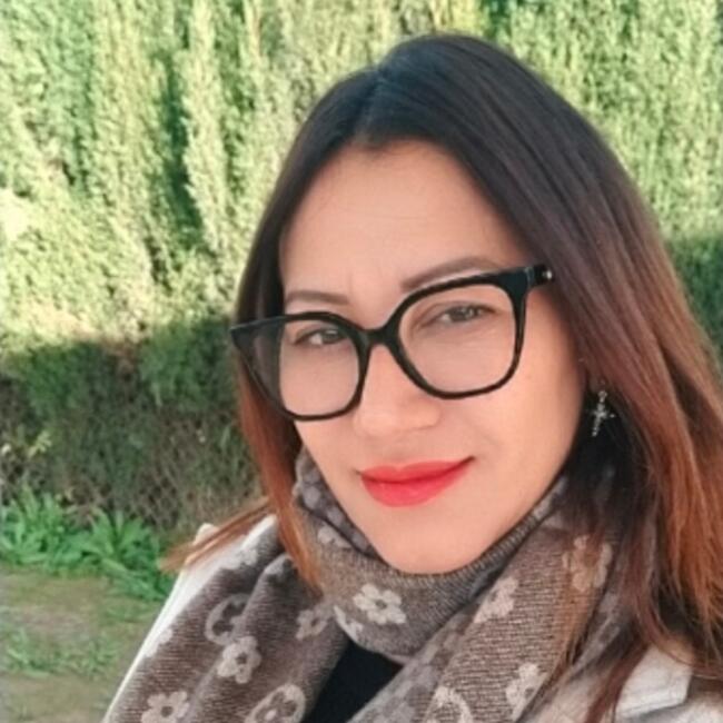 Babysitter in Seville: Lina