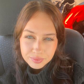 Babysitter in Tauranga: Chloe