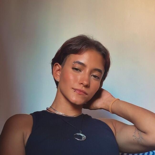 Babysitter in Rio das Ostras: Brenda