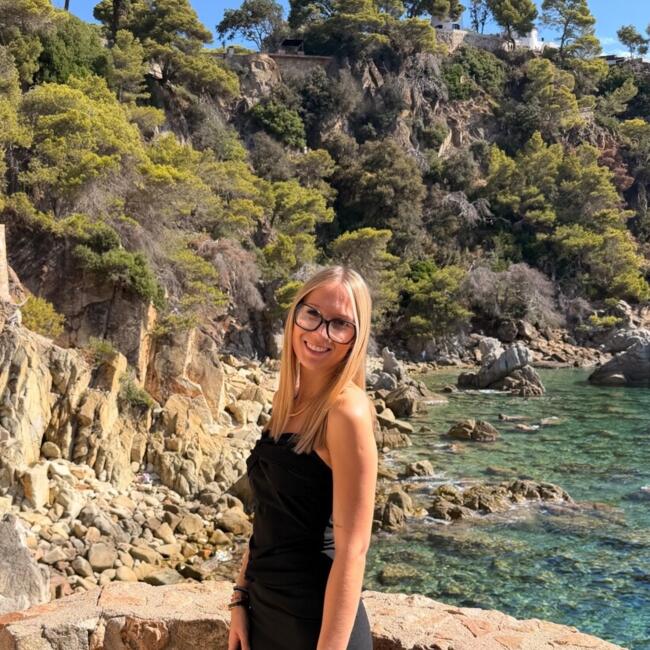 Babysitter in Floirac: Louna