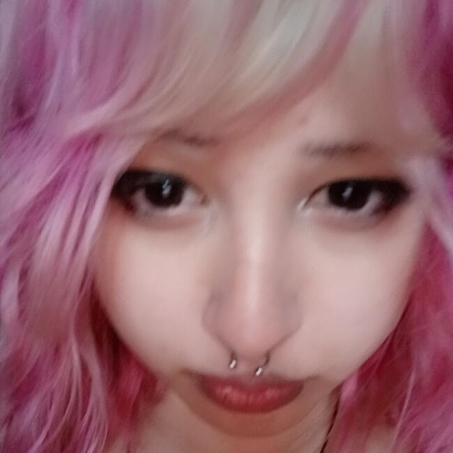 Babysitter in Waitara: Angel