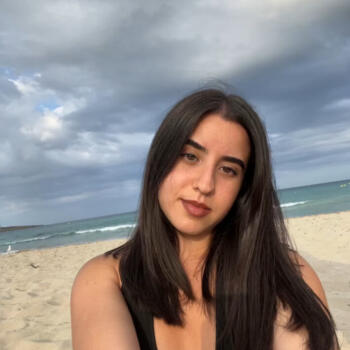 Niñera Potríes: Selena