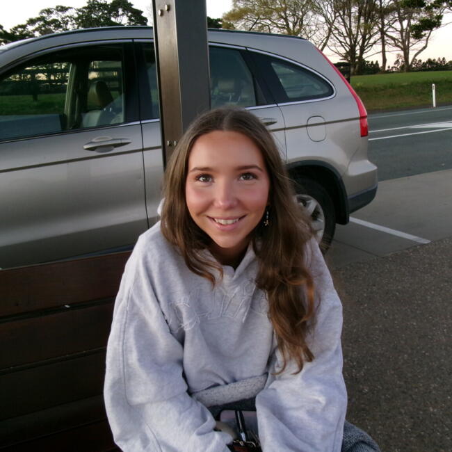 Babysitter in Sunshine Coast: Summer