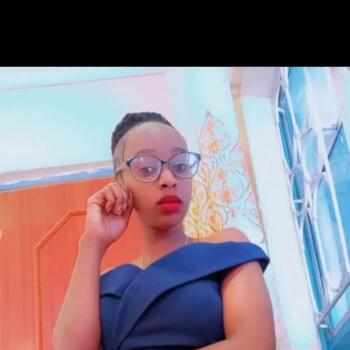 Babysitter Nairobi: Faith