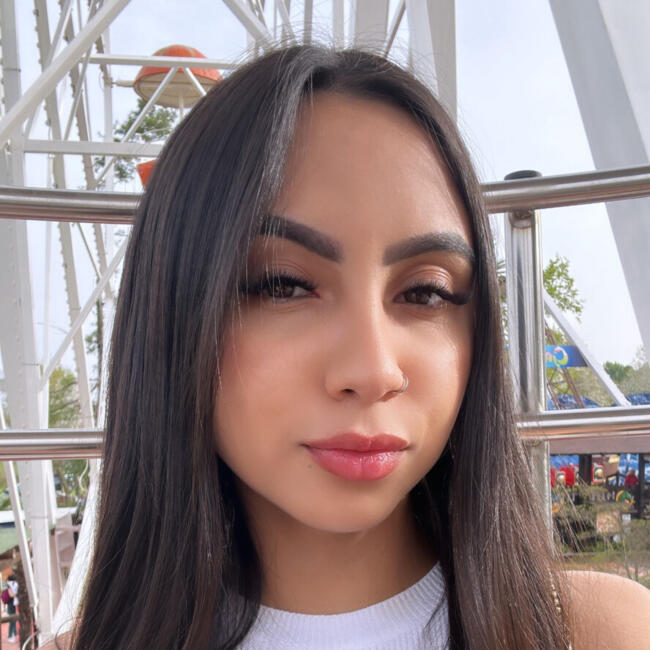 Babysitter a Vinovo: Karolyni