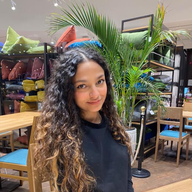 Babysitter in Paris: Insy