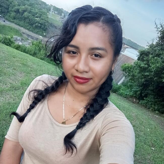 Babysitter in Nuevo Chagres: Yaniveth