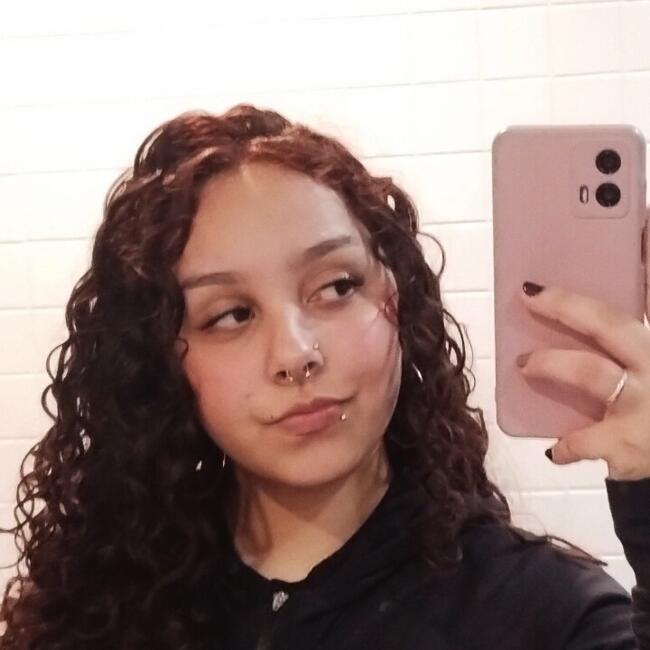 Babysitter in Curitiba: Leticia