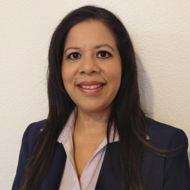 Babysitter in San José el Alto: Yenny