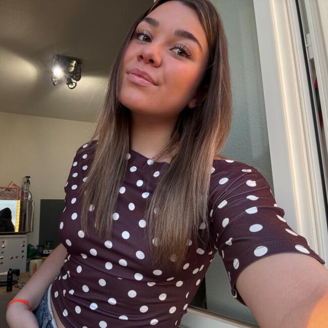 Babysitter in Brive-la-Gaillarde: Anouk