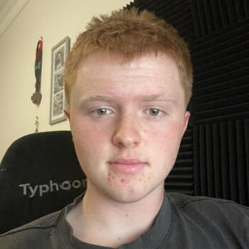 Babysitter in Geelong: Leo