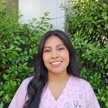 Babysitter in San Salvador: Pamela Nohemy