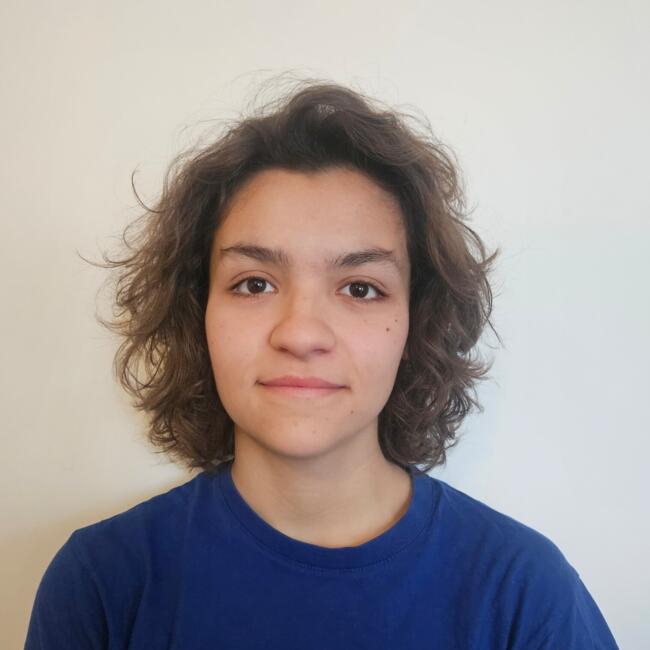 Babysitter in Saint-Martin-d'Hères: Emy