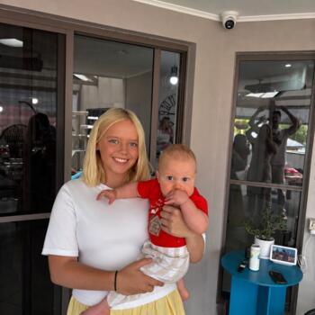 Babysitter Adelaide: Becky
