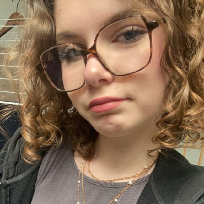 Babysitter in Sotteville-lès-Rouen: Leonie