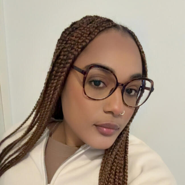 Babysitter in Bordeaux: Jarina