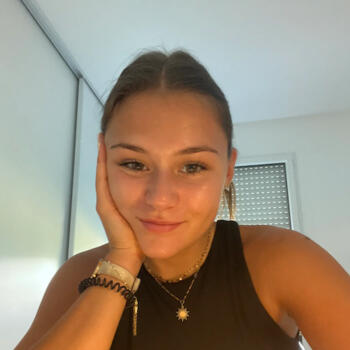 Babysitter in Nantes: Angèle