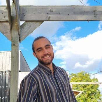 Babysitter in Gennes: Maxence