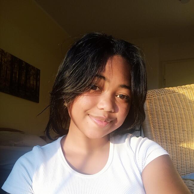 Babysitter in Bonn: Hariniaina Angela