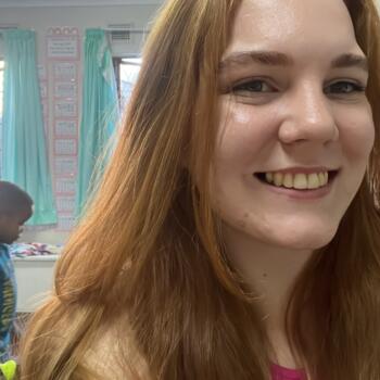 Babysitter in Queensburgh: Courtney