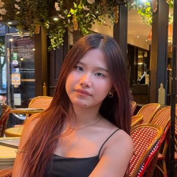 Babysitter in La Celle-Saint-Cloud: Leveine