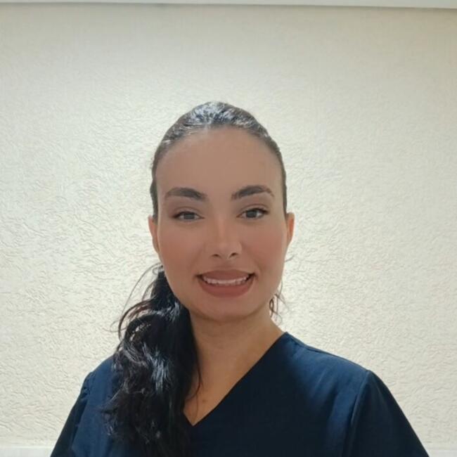 Babysitter in Curitiba: Thalya