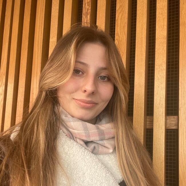 Няня в Kyiv: Леся