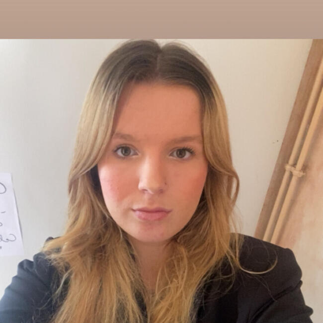 Babysitter in Pacy-sur-Eure: Maelle