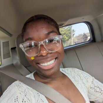Babysitter in Indianapolis: Janiah