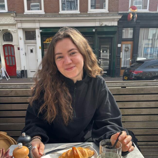 Babysitter in Canberra: Lena