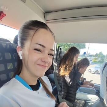 Babysitter Saint-Thonan: Elina