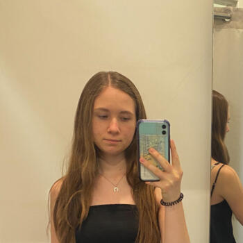 Babysitter in Lillebonne: Lisa