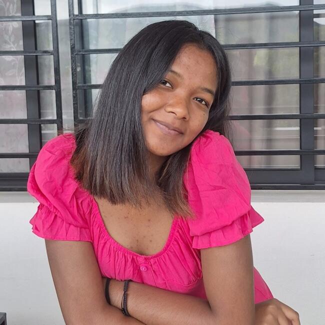 Babysitter in Glarus: Valisoa